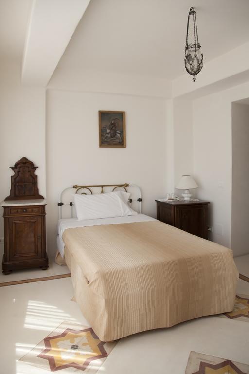 Hotel Santa Marina Antica Foresteria ซานตา มาริน่า ซาลินา ภายนอก รูปภาพ